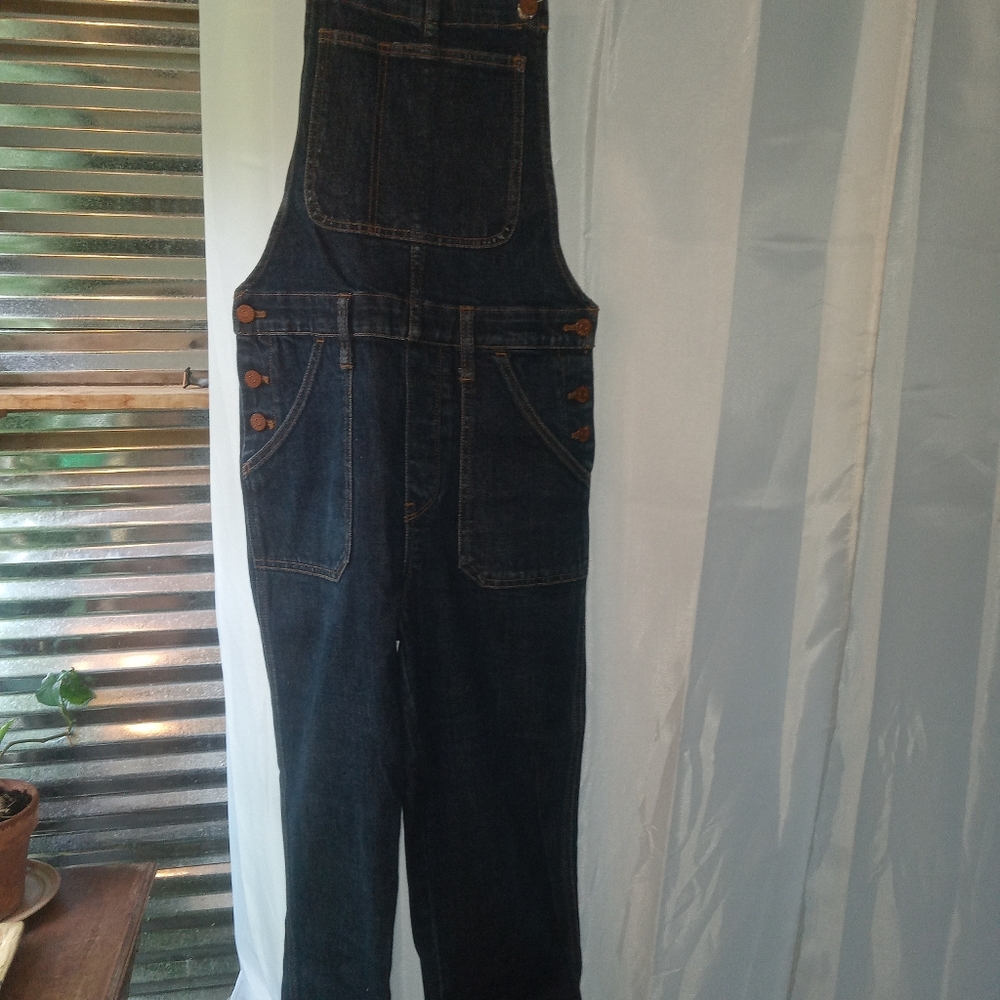 Madewell bootcut denim overalls. Size Medium.